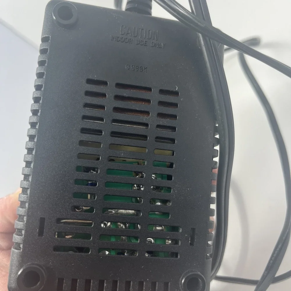 Mutec YA-5 AC DC Adaptor Power Supply for Yamaha Keyboards - 12V‎ 2 Amps